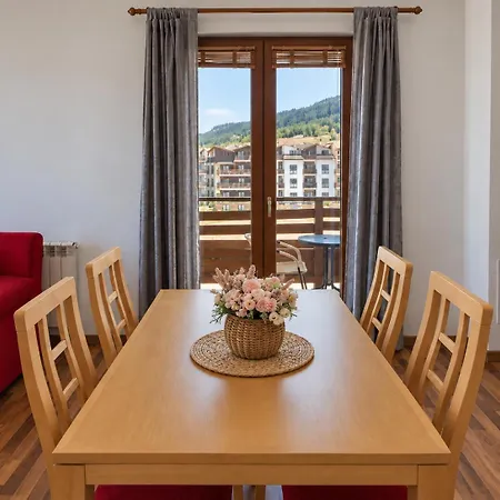 Daire Pirin Heights Mountain View 200m From Road Bansko